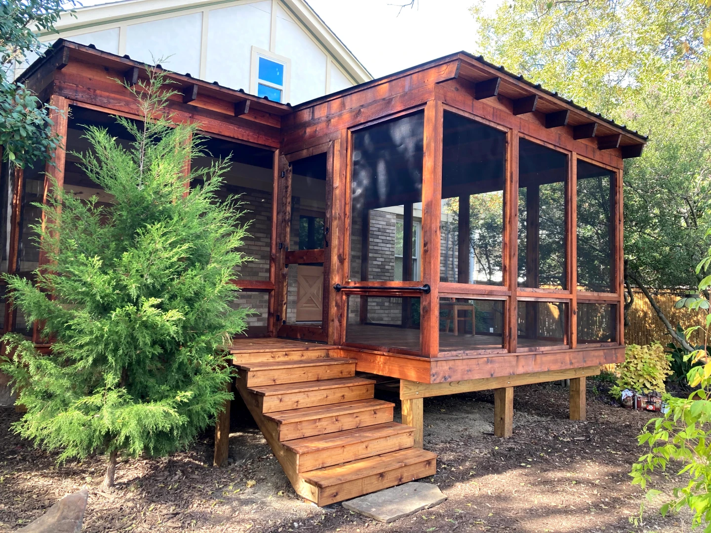 Custom Deck Design and Construction Solutions