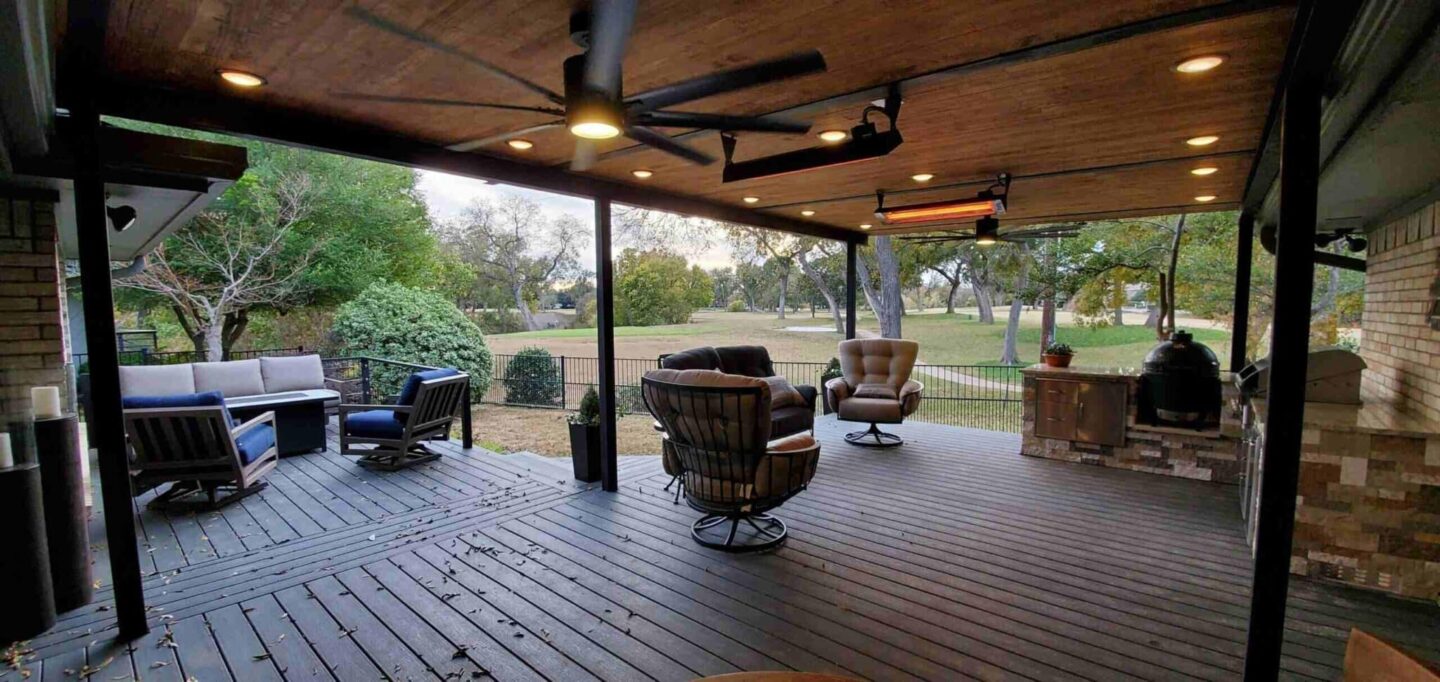 Custom Deck Builder In Benbrook, TX